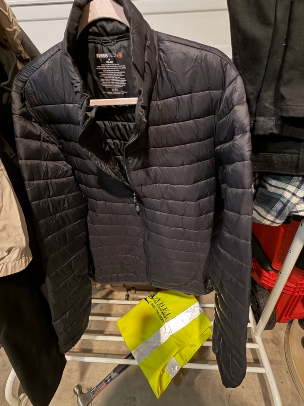 Swiss Tech Women's Black Quilted Lightweight Puffer Jacket